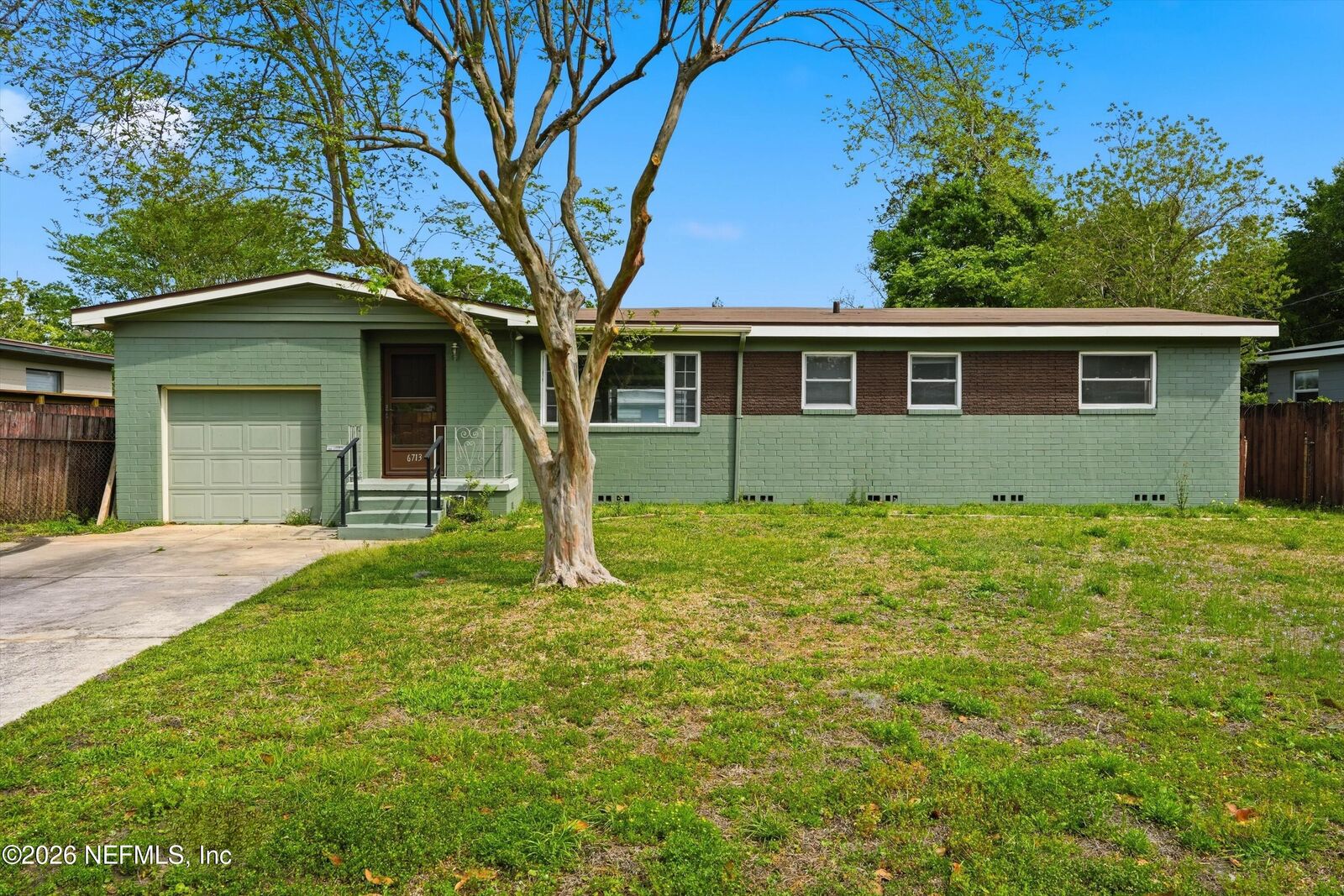 Property Photo: 6713 Provost Road N FL 32216