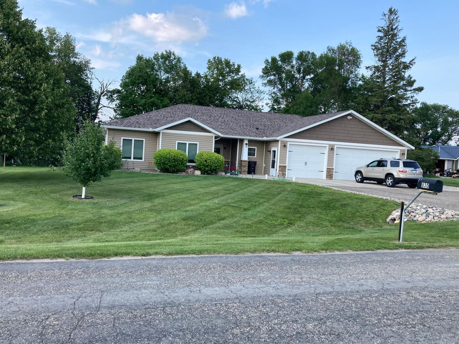 Property Photo:  830 E Scharf Avenue  MN 56587 
