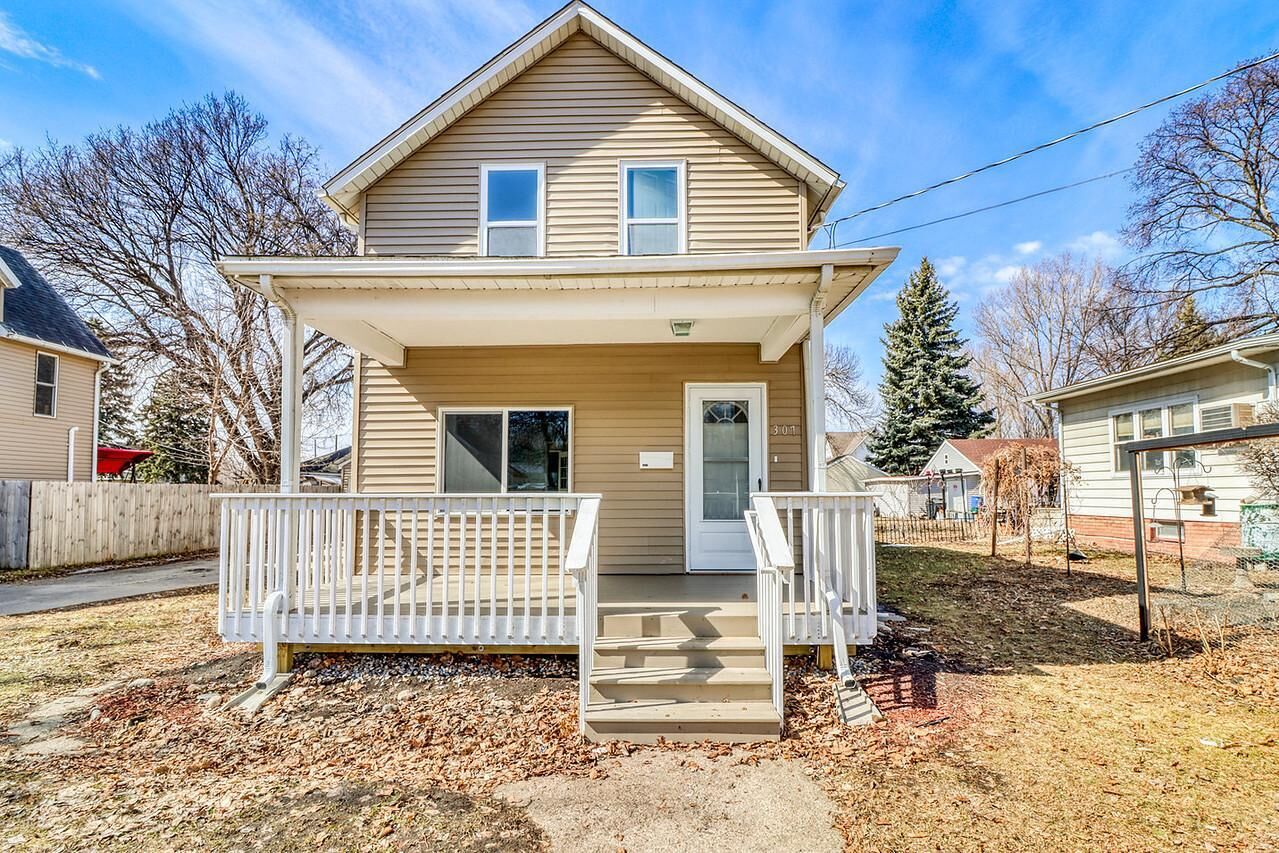 Property Photo:  307 10th Street N  MN 56560 