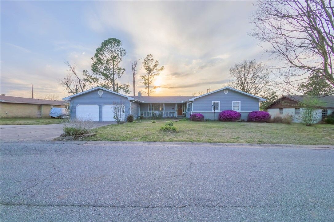 Property Photo:  908 14th Place  AR 72758 
