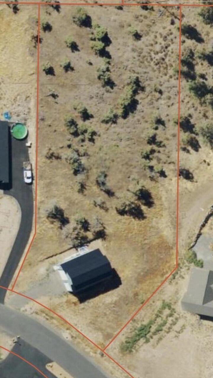 Property Photo: 4177 NW 39th Drive OR 97756