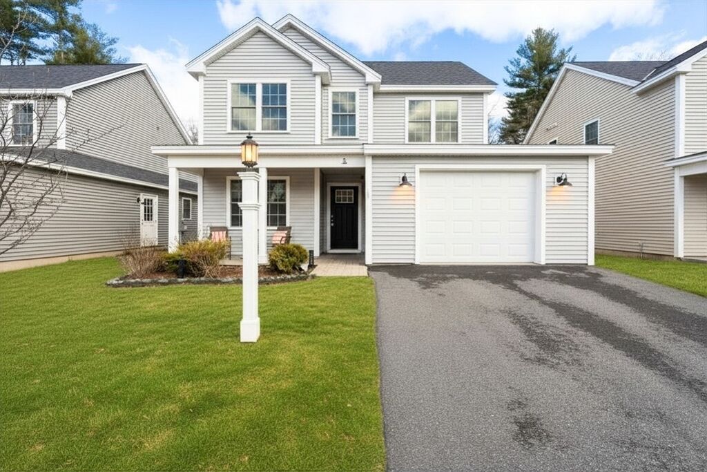 Property Photo:  5 Patricia Way 5  MA 01460 