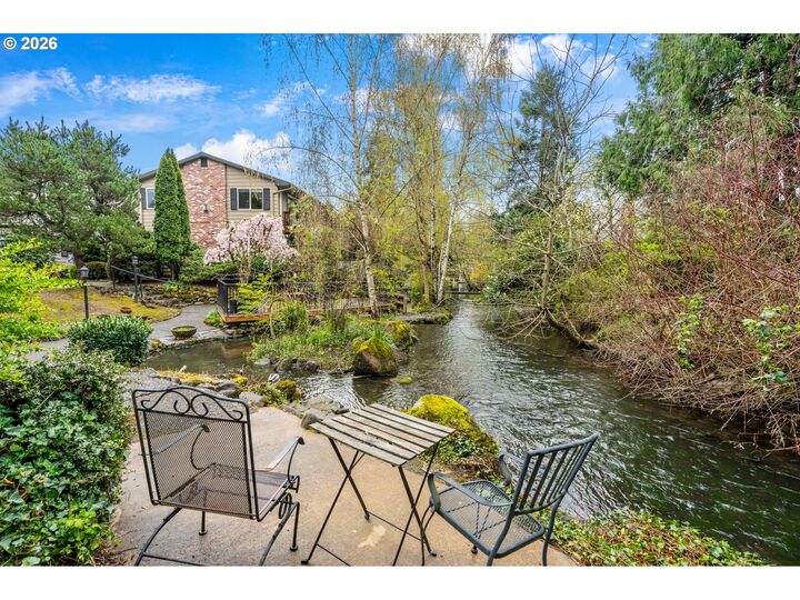 Property Photo:  8333 SE 23rd Ave A  OR 97202 