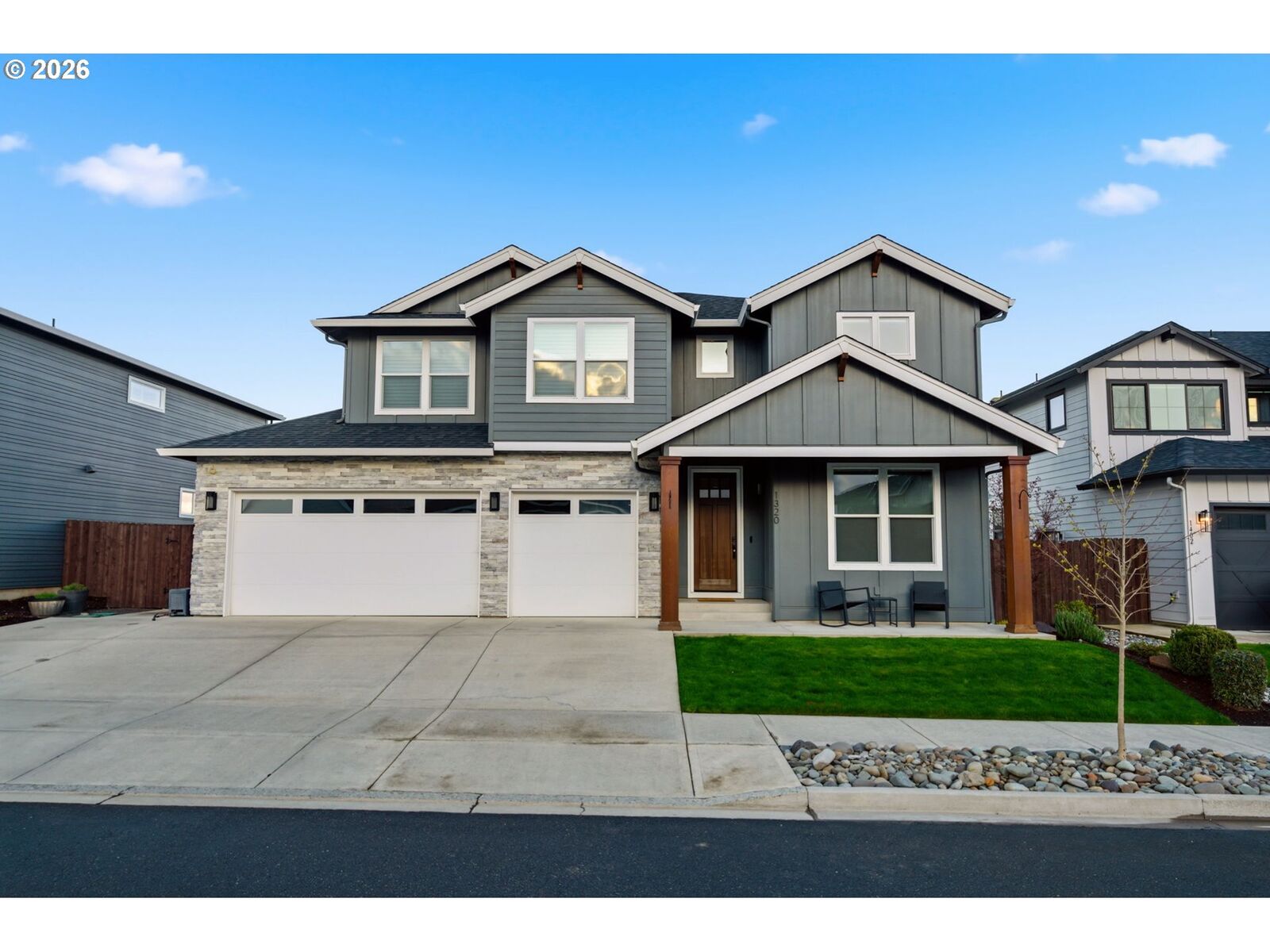 Property Photo: 1320 S 44th Ave WA 98642