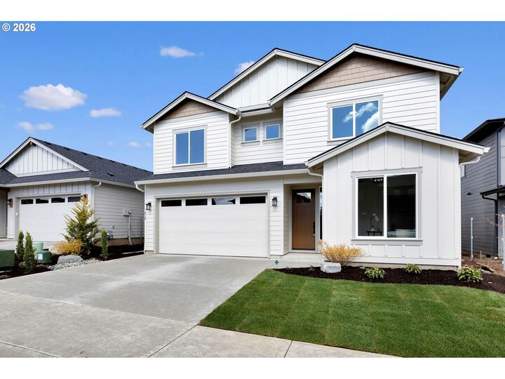 Property Photo:  818 SE 35th St  WA 98604 