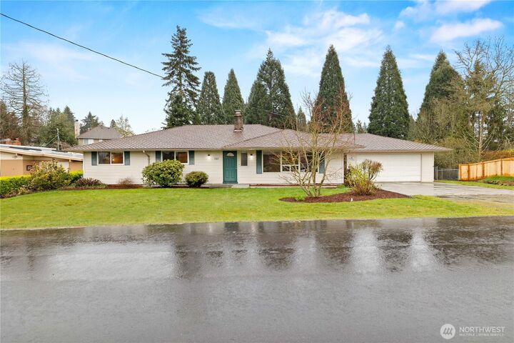 Property Photo:  762  Hilltop Avenue  WA 98031 