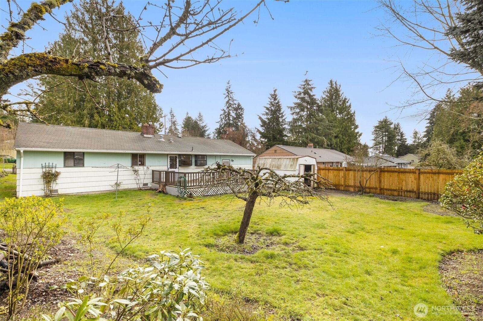 Property Photo:  20401  25th Avenue NE  WA 98155 