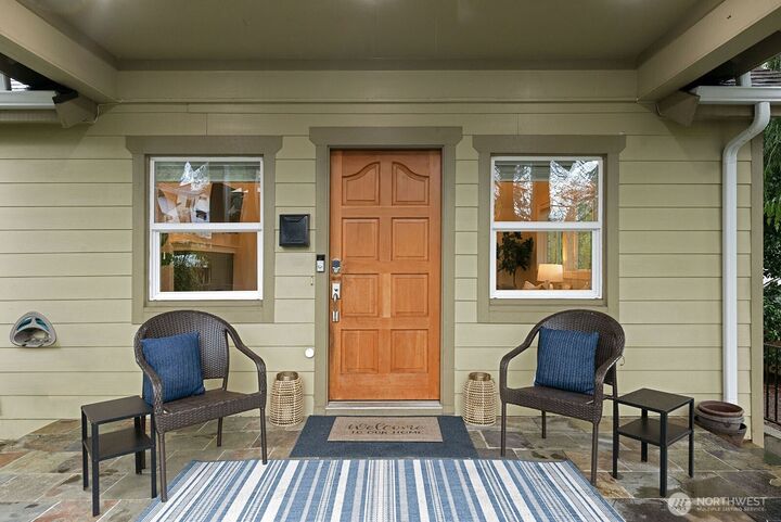 Property Photo: 1516 NE 96th Street WA 98115