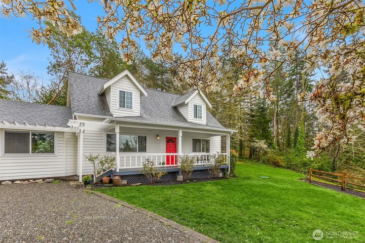 Property Photo:  11312  Westwind Court NE  WA 98110 