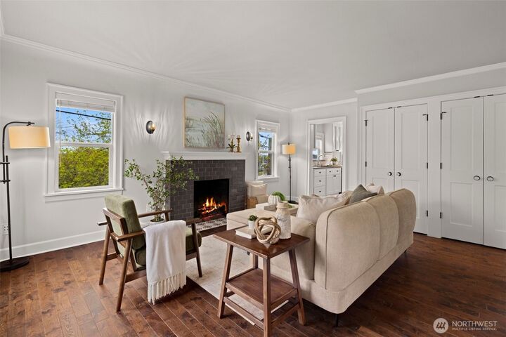 Property Photo:  933  Yakima Place S  WA 98144 