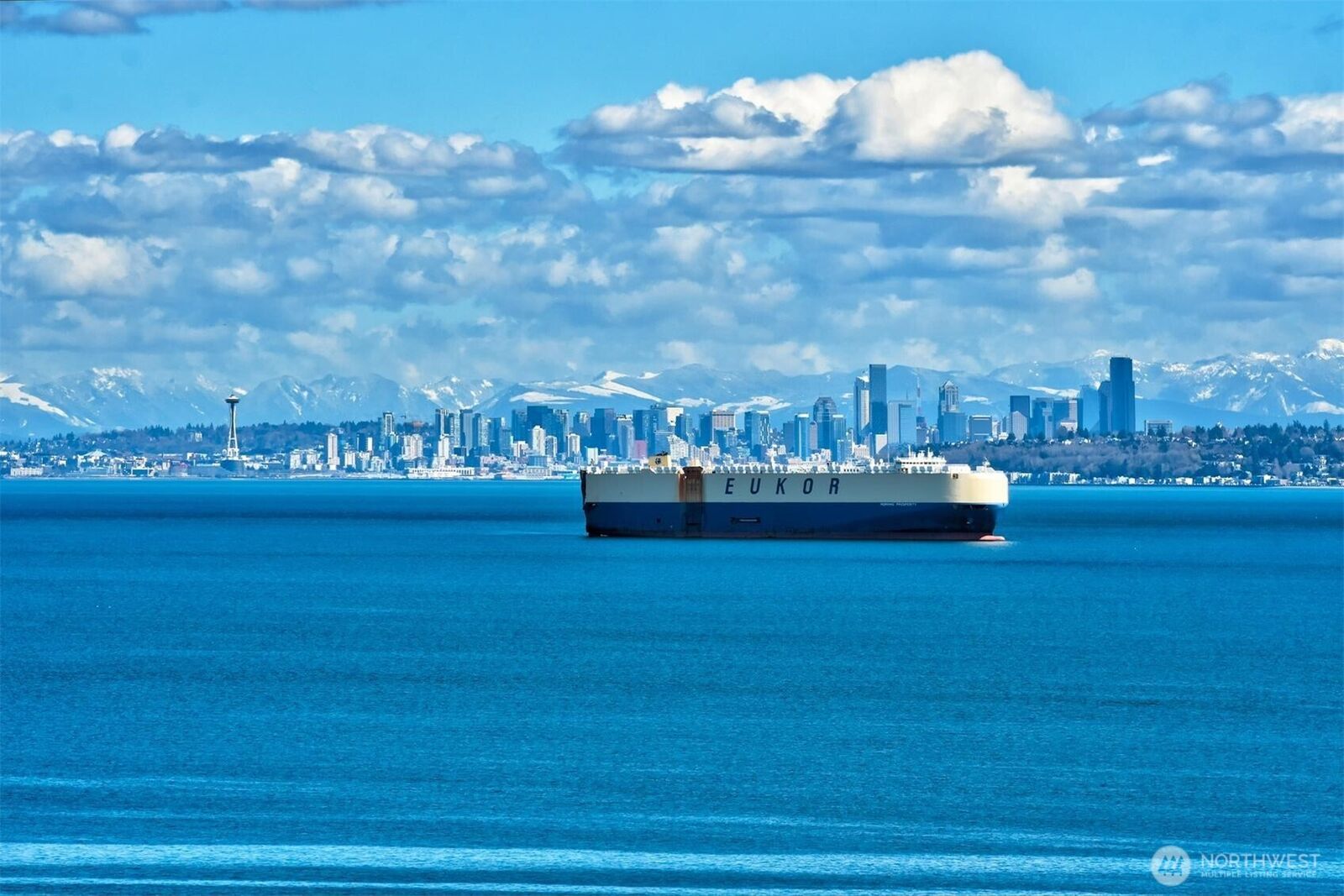 Property Photo:  1757  Miracle Mile Drive E  WA 98366 