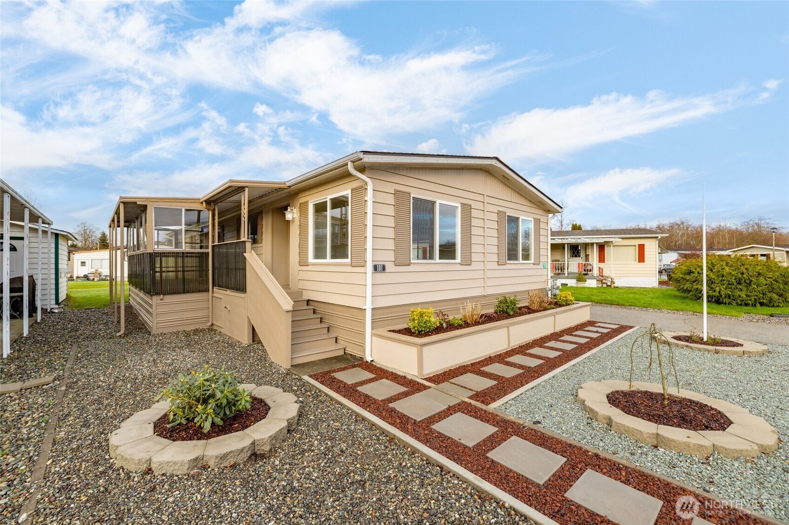 Property Photo:  2725 E Fir Street 101  WA 98273 