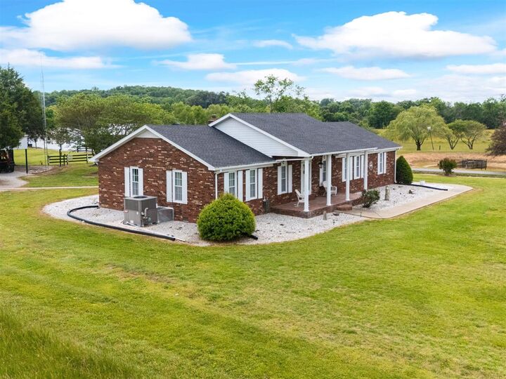 Property Photo: 3309 Anna Sandhill Road KY 42101