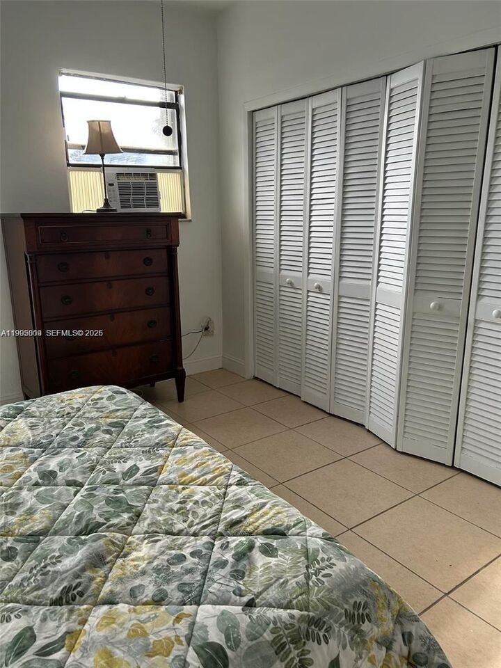 Property Photo:  9525 SW 16th St A  FL 33165 