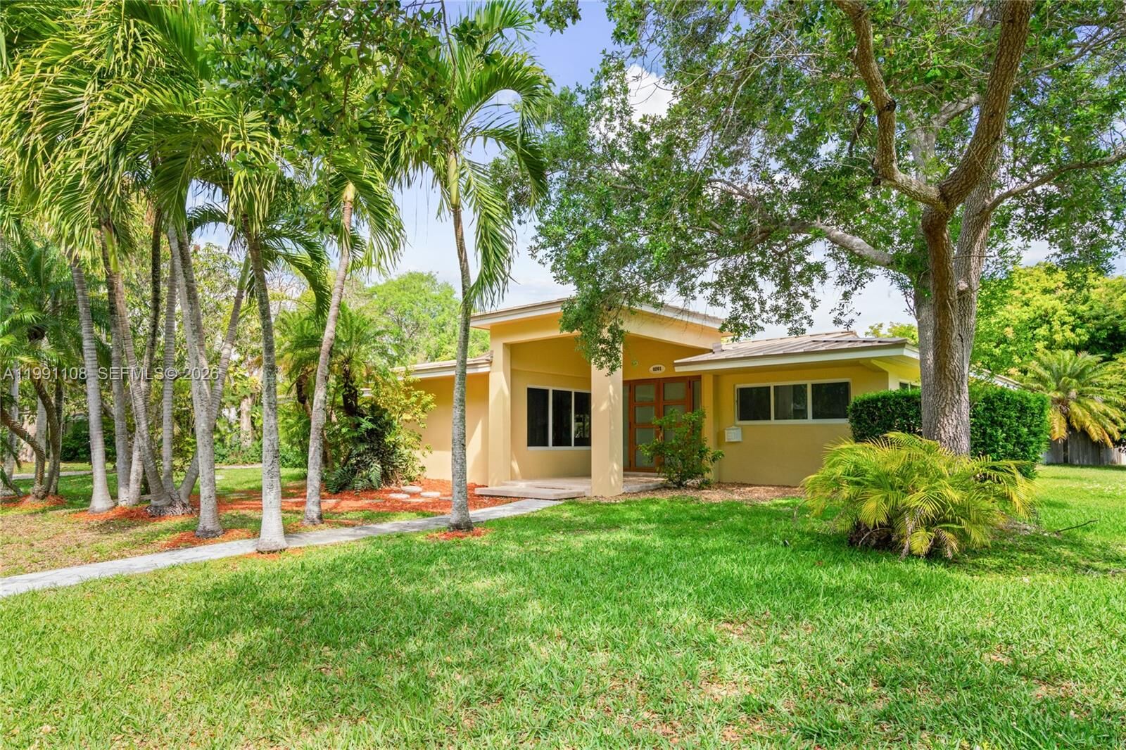 Property Photo: 8201 SW 150th Dr FL 33158