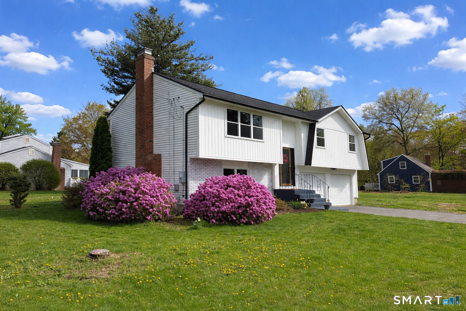 Property Photo:  92 Laurel Lane  CT 06070 
