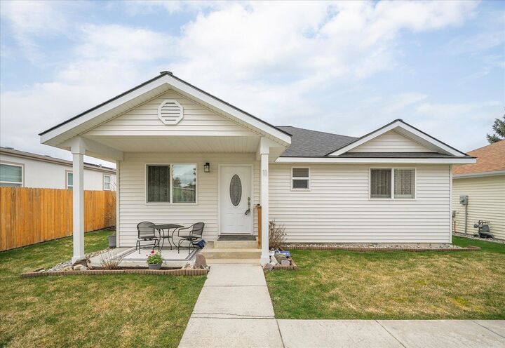 Property Photo:  7125 N Crestline St Unit 11  WA 99217 