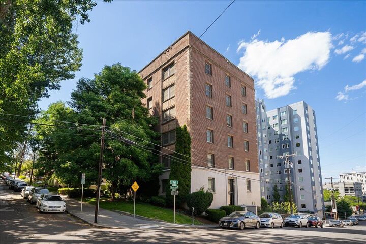 Property Photo:  704 W 6th Ave #302  WA 99204 