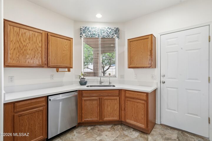 Property Photo:  536 W Deerview Court  AZ 85614 
