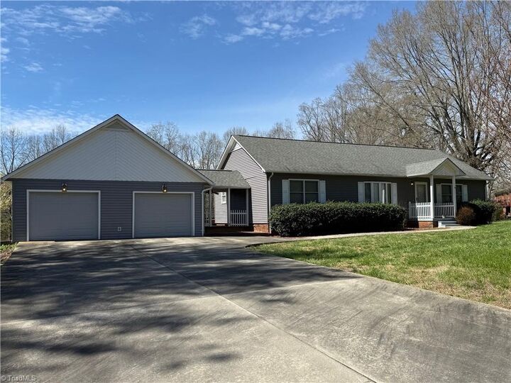 Property Photo:  308 Berry Mountain Drive  NC 28697 