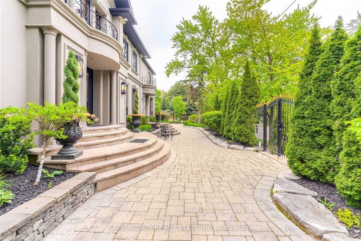 Property Photo: 1540 Mississauga Road ON L5H 2K1