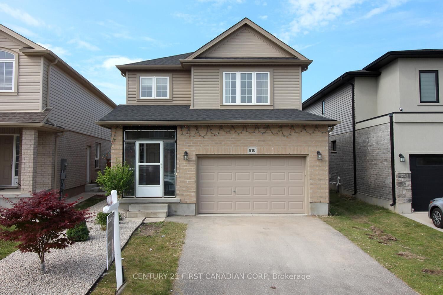 Property Photo:  910 Reeves Avenue Upper Unit  ON N6G 0G9 