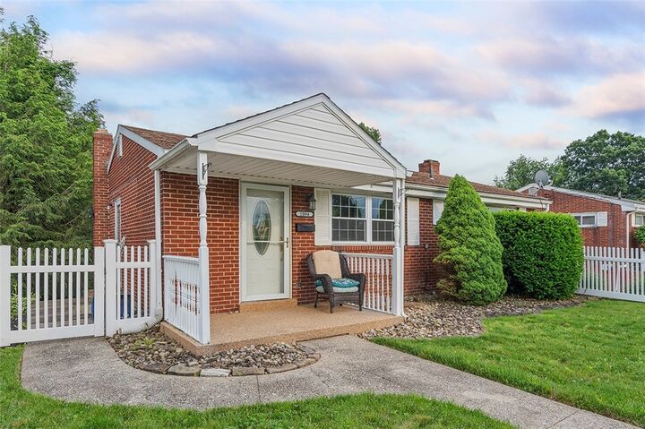 Property Photo: 1004 Collins Ave PA 15005