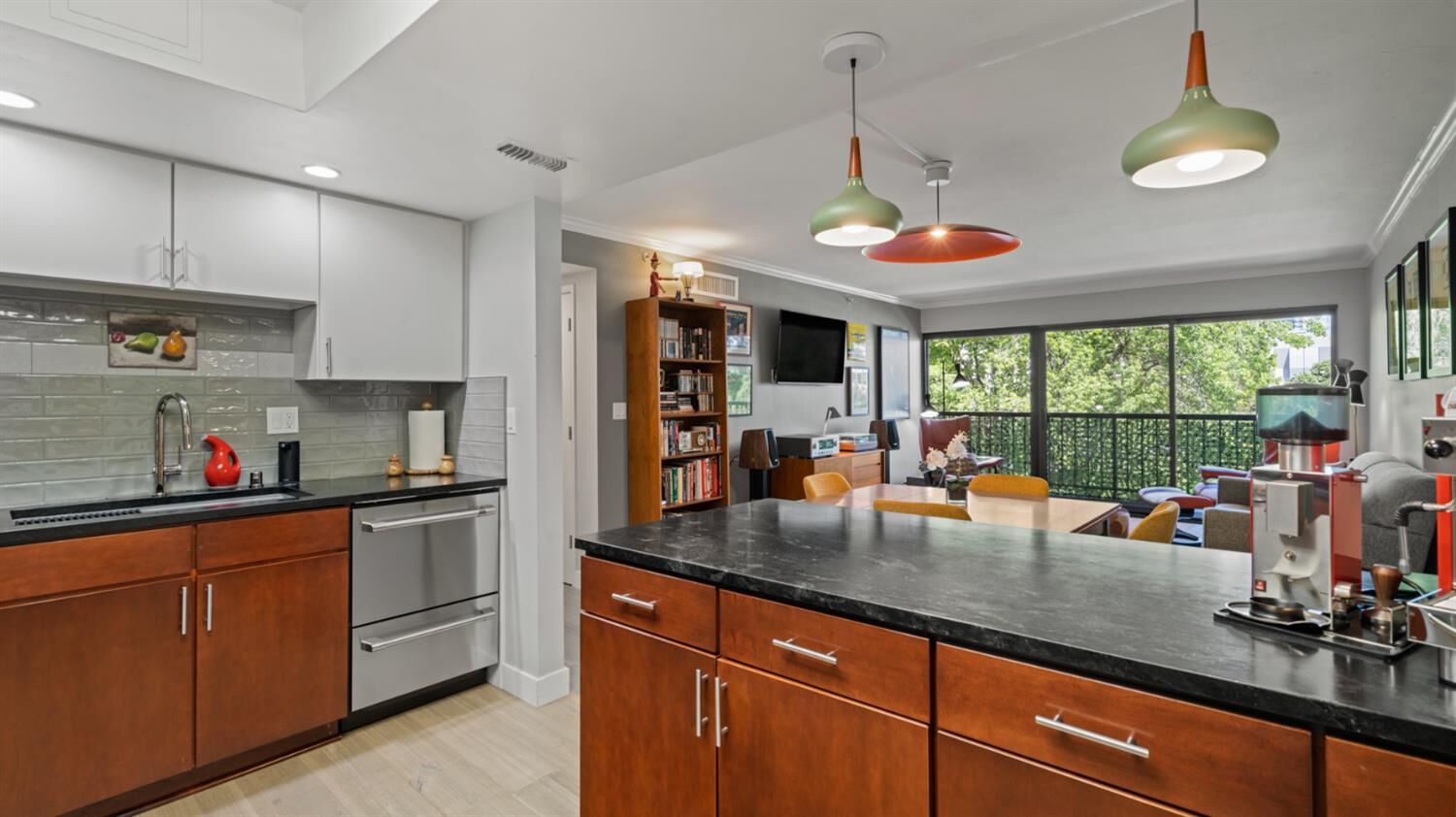 Property Photo:  500 N Street 503  CA 95814 