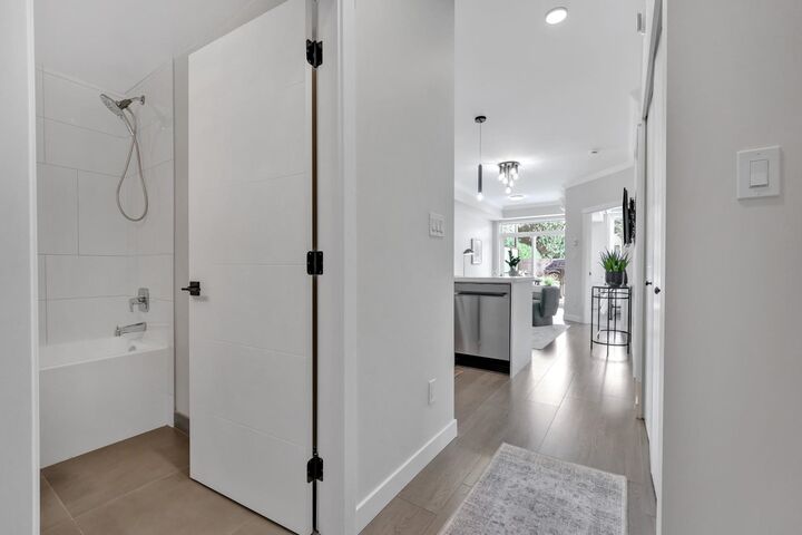 Property Photo: 12109 223 Street 429 BC V2X 5Y6
