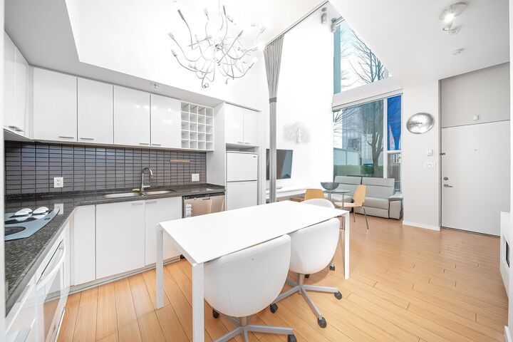 Property Photo: 119 Regiment Square BC V6B 1X5