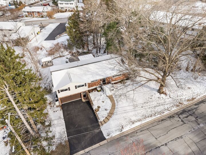 Property Photo:  717 Ventura Boulevard  NY 13760 