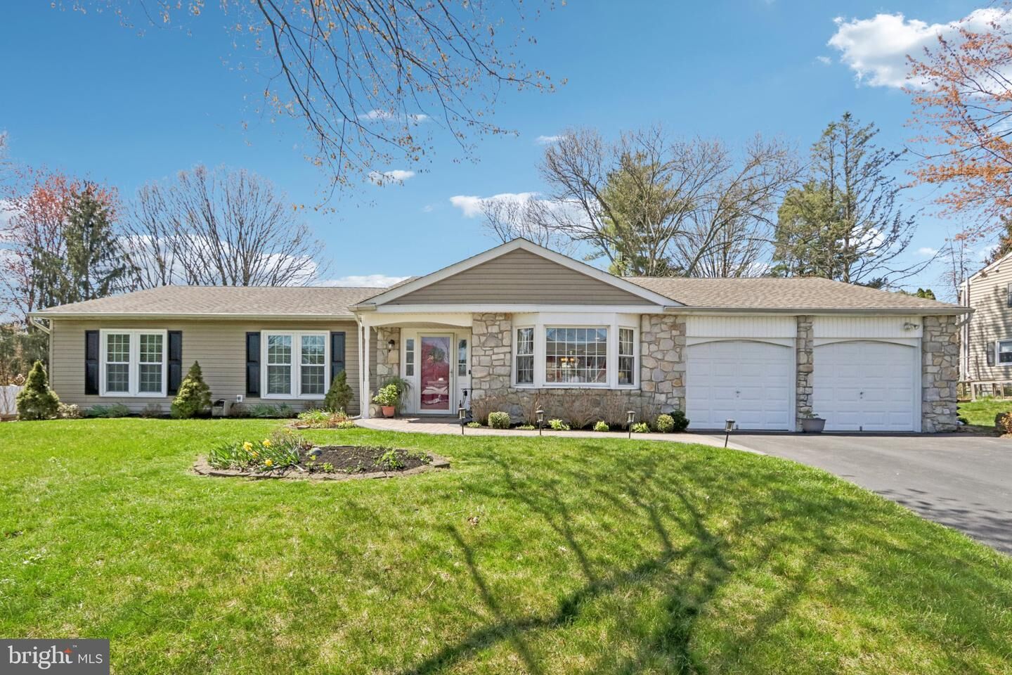 Property Photo:  923 Pickering Drive  PA 19067 