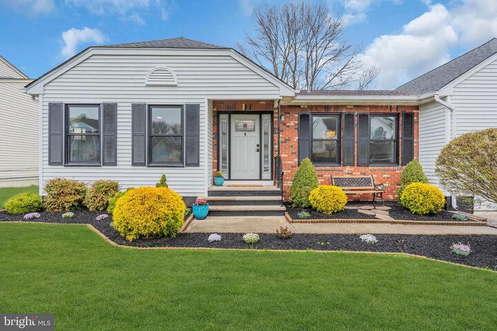 Property Photo: 3 Lynn Court NJ 08902