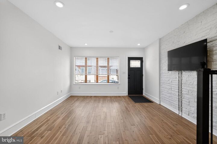 Property Photo:  2627 S Camac Street  PA 19148 