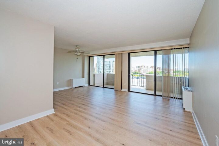 Property Photo:  4141 N Henderson Road 822  VA 22203 