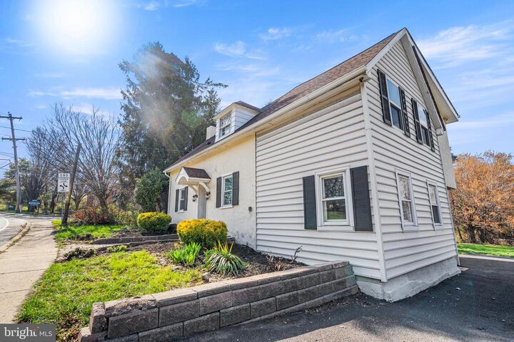 Property Photo: 632 Fitzwatertown Road PA 19090