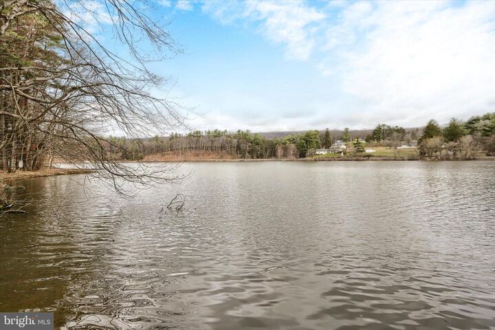 Property Photo: 92 Shoreline Drive PA 17963