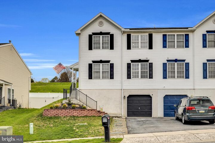 Property Photo:  1548 Huron Drive  PA 19608 