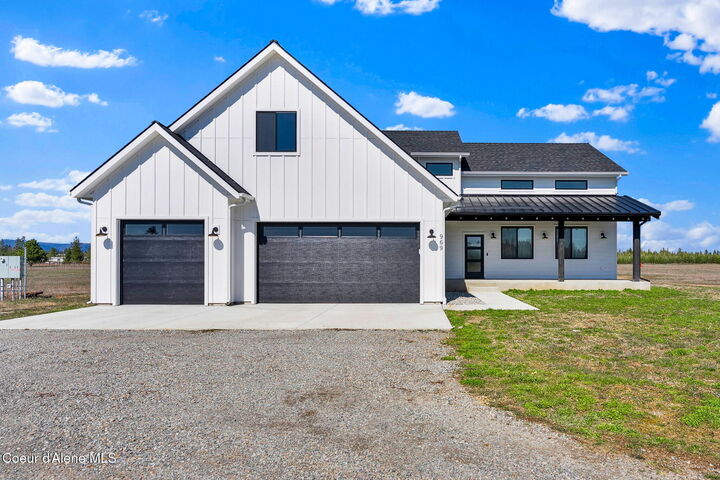 Property Photo:  969 E Yellow Pine Ave  ID 83801 