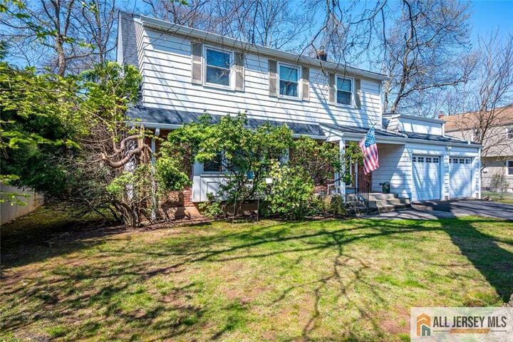 Property Photo:  575 Grove Avenue  NJ 08820 