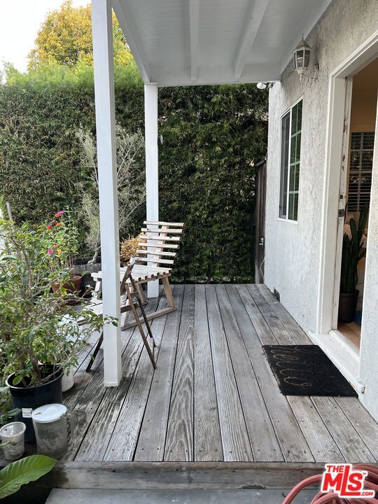 Property Photo:  252 Hampton Dr  CA 90291 