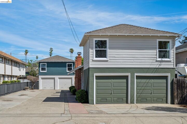 Property Photo:  3239 Briggs Ave  CA 94501 