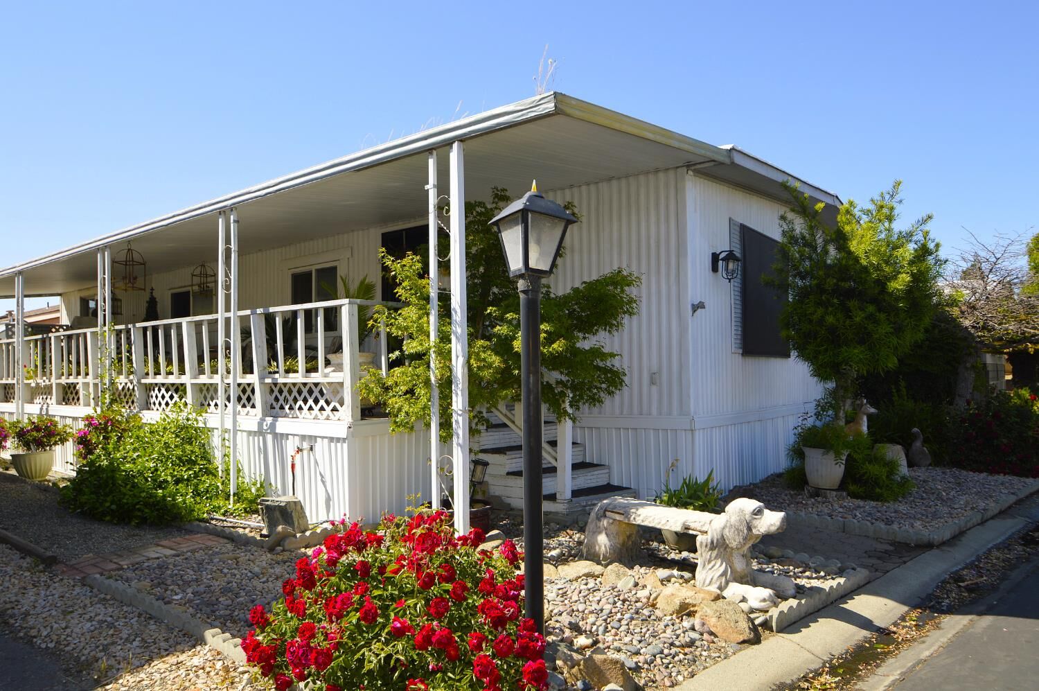 Property Photo: 336 E Alluvial Avenue 287 CA 93720