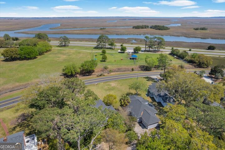 Property Photo: 1021 Lanier Boulevard GA 31520