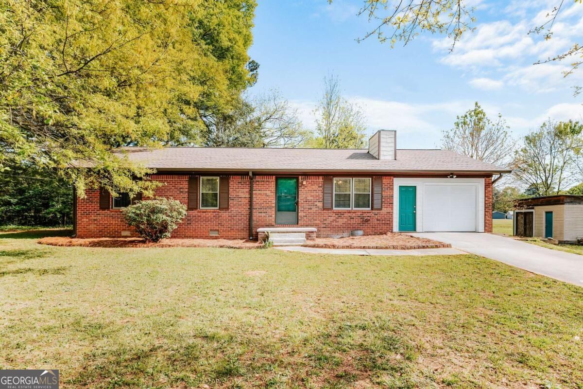 Property Photo: 329 Gordon Circle GA 30683
