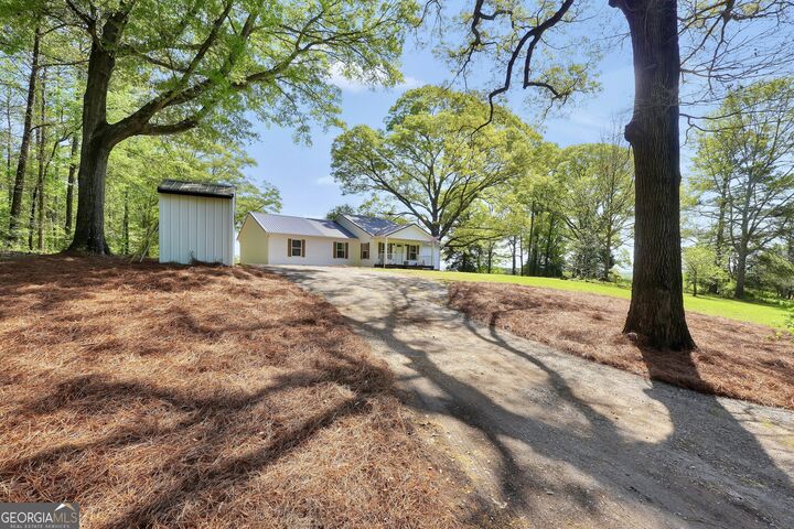Property Photo:  2186 Williamson Zebulon Road  GA 30292 