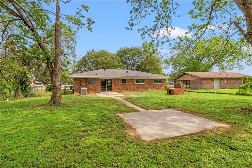 Property Photo:  823 Brewton Street  LA 71457 