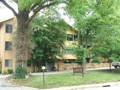 Property Photo:  2505 Brownsboro Rd B5  KY 40206 