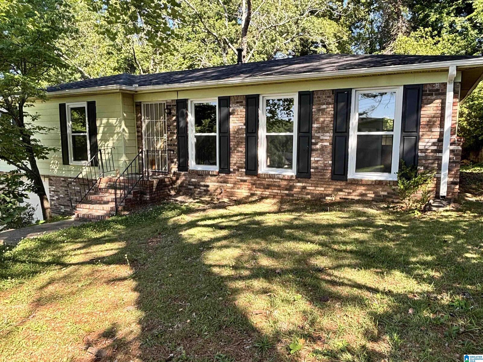 Property Photo:  117 Von Dale Drive  AL 35215 