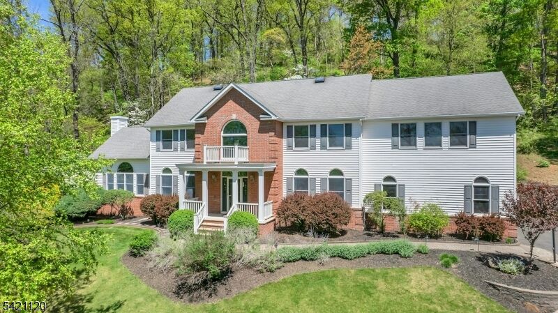 Property Photo:  63 Twin Oaks Rd  NJ 08807 